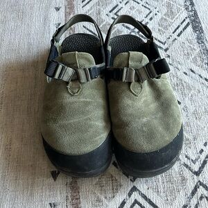 Bedrock Mountain Clogs M11/W12 nubuck leather color sagebrush